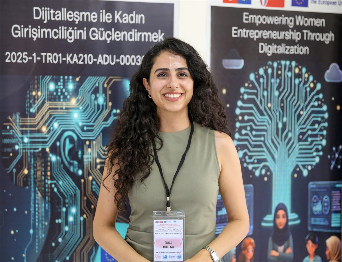 Kadınların dijital becerilerini geliştirmek için 4 ülkeden 32 katılımcı bir araya geldi