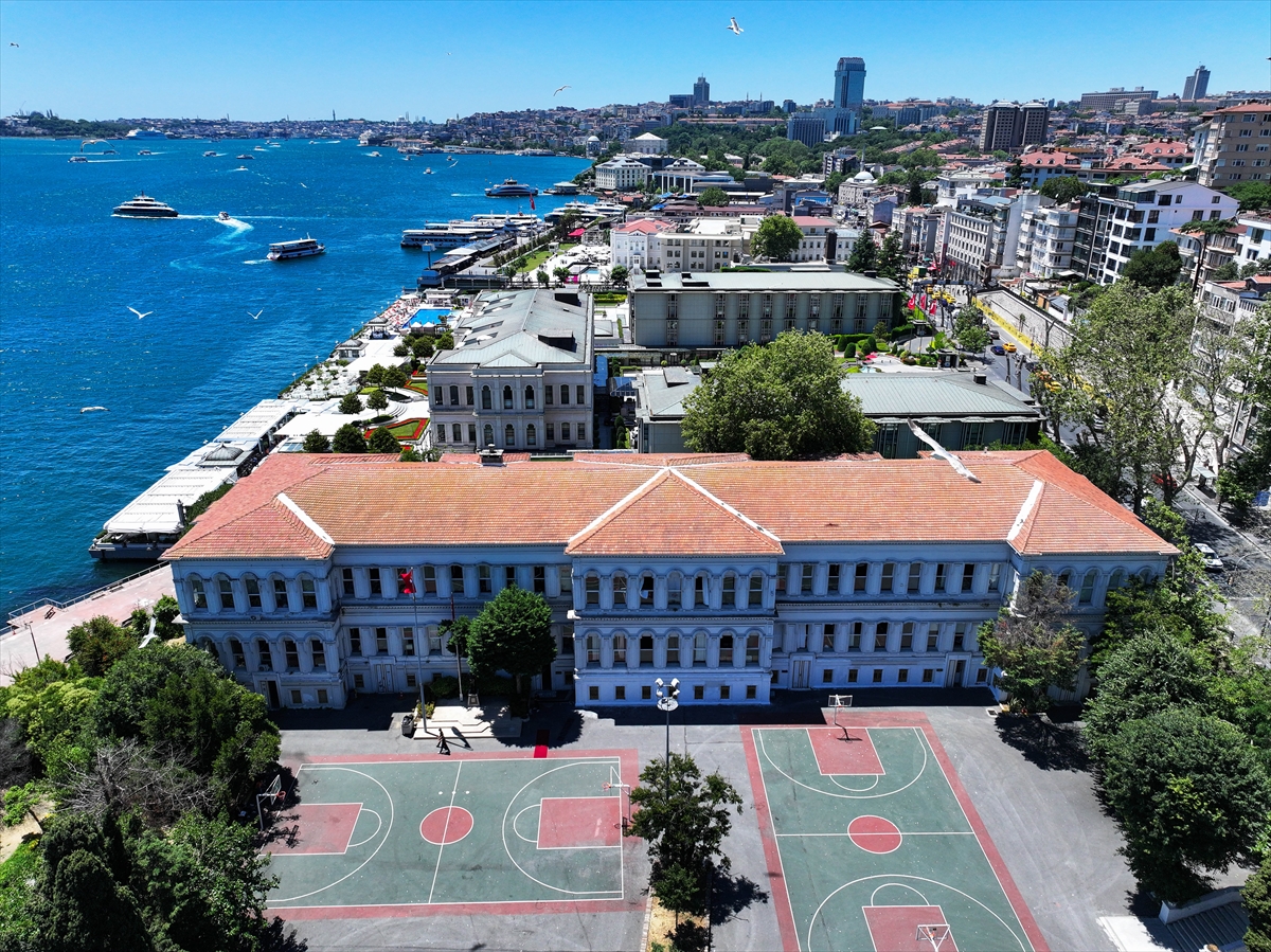 Beşiktaş Anadolu Lisesi: Çırağan'ın 155 yıllık mirası eğitimle