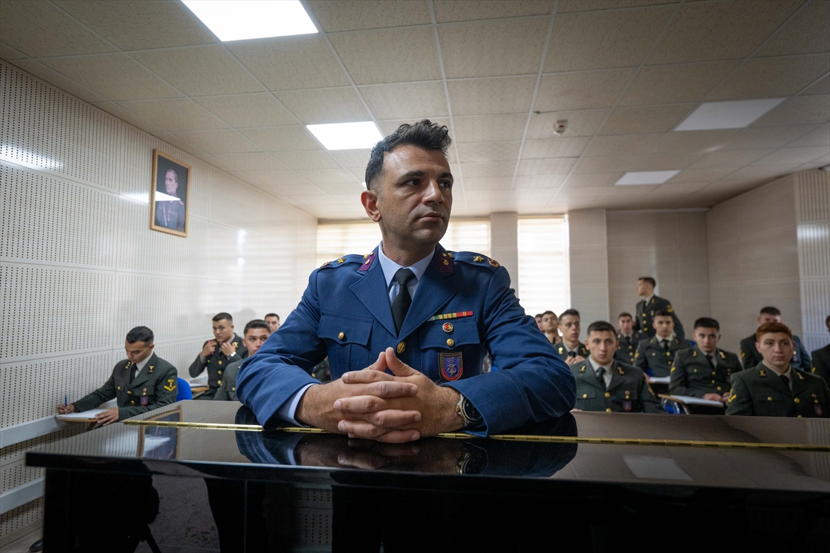 TSK'nın bando astsubayları hem asker hem profesyonel müzisyen olarak yetişiyor