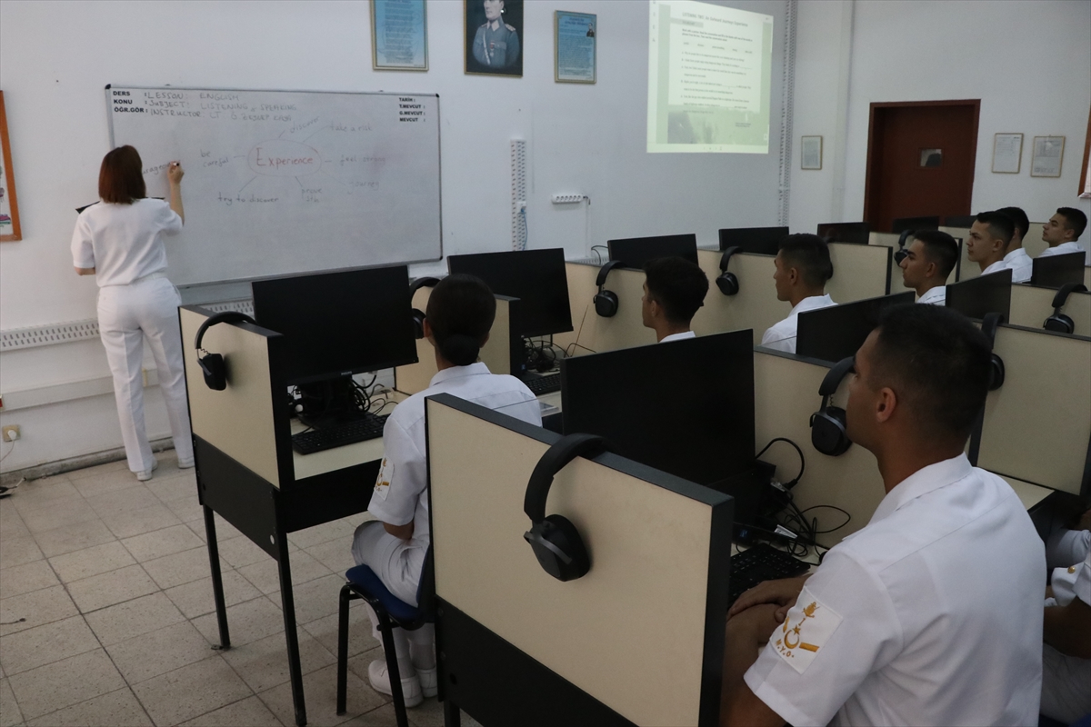 Mavi Vatan'ın astsubayları Yalova'da yetişiyor