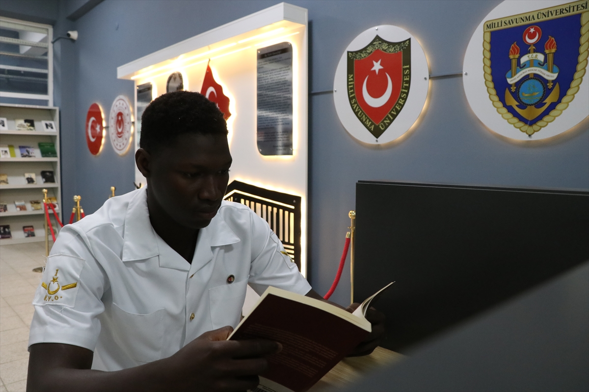 Mavi Vatan'ın astsubayları Yalova'da yetişiyor