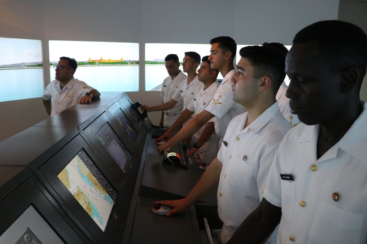 Mavi Vatan'ın astsubayları Yalova'da yetişiyor