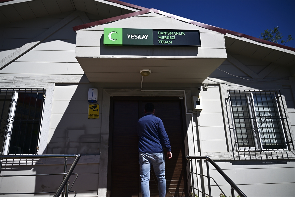 Yeşilayın desteğiyle kumardan kurtuldu çocuklarına yeniden güvenle sarıldı