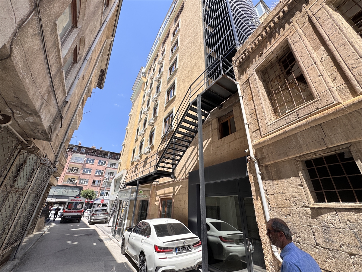 Ümit Eroğlu otel odasında ölü bulundu