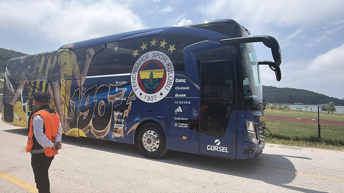 Fenerbahçe kampı bitirdi, İstanbul'a döndü