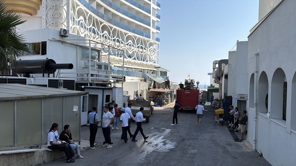 Alanya'daki otel yangını kontrol altına alındı