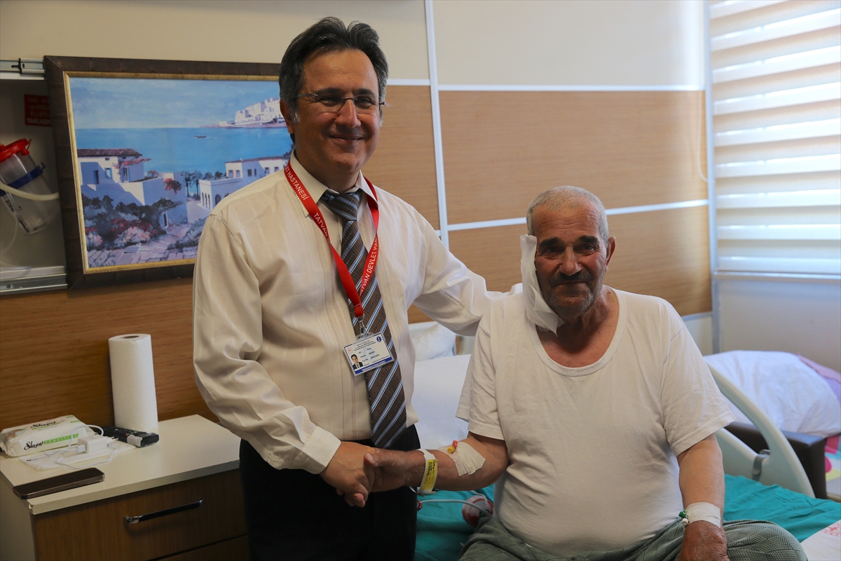 Dr. Badıeı: Tükürük bezi tümörü başarıyla alındı
