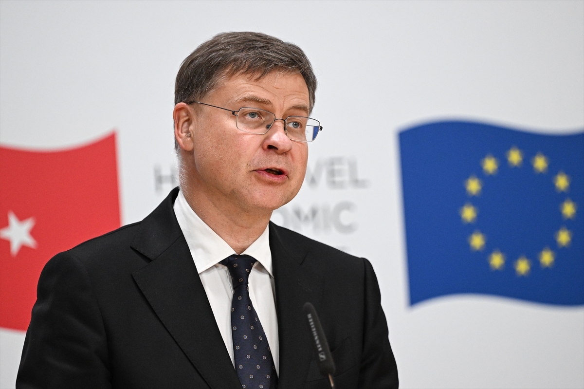 Dombrovskis: Türkiye AB için kilit ortak