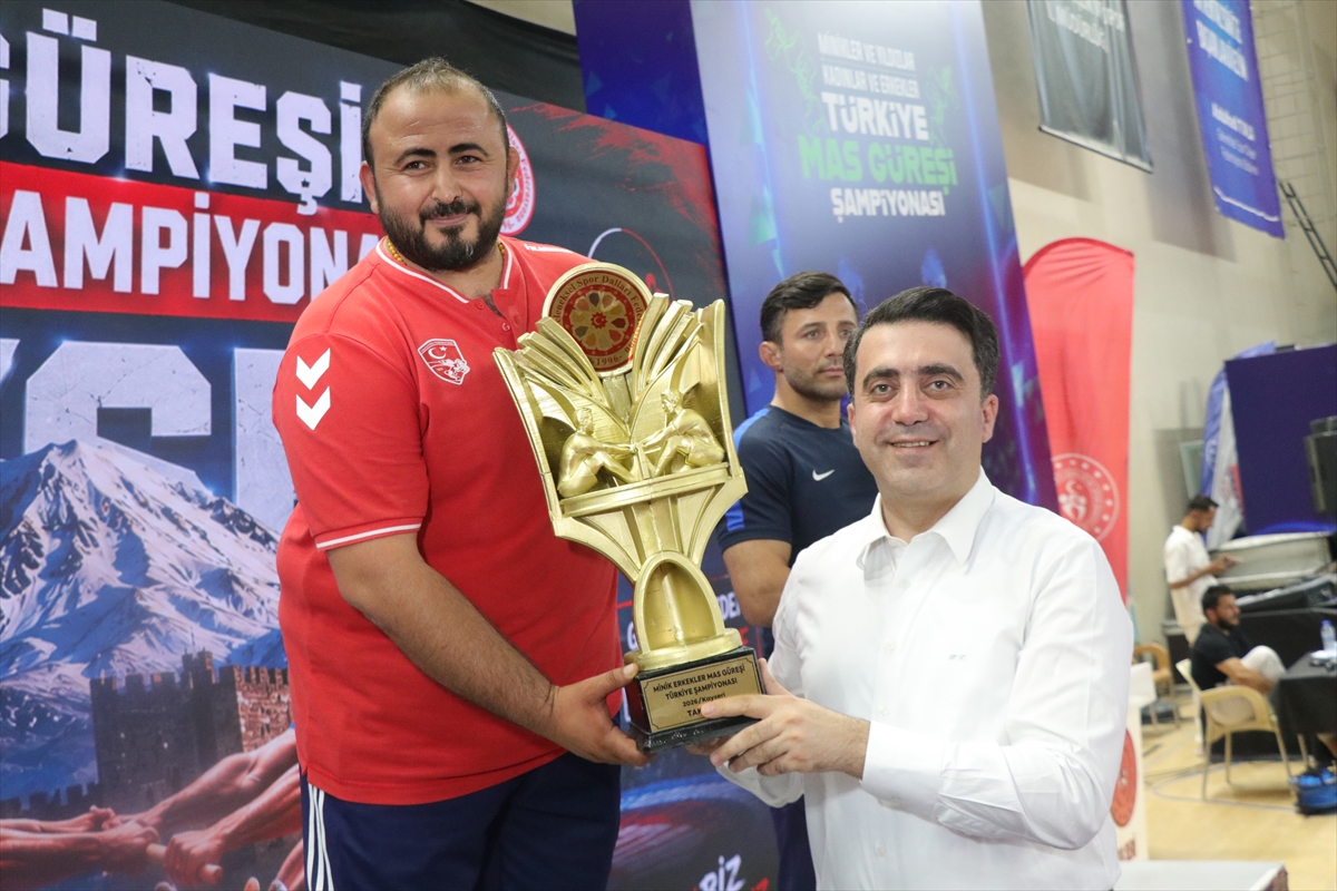 Minikler ve Yıldızlar Türkiye Mas Güreşi Şampiyonası sona erdi
