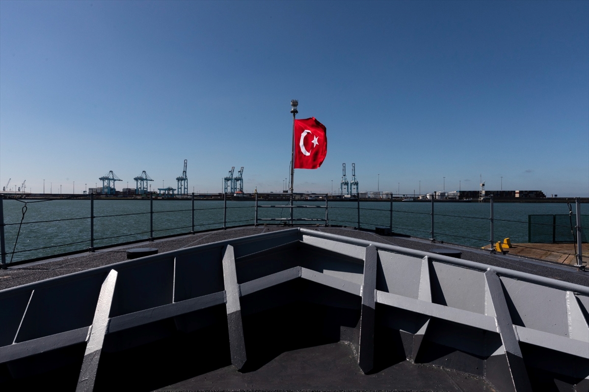 TCG Burgazada Belçika'da halkın ziyaretine açılacak