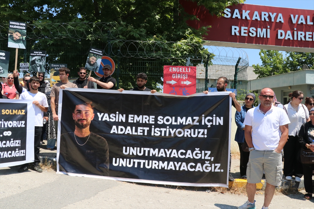 Sakarya'da bıçaklı kavgaya 2 sanık yargılanıyor