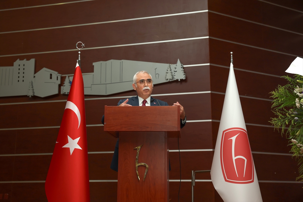 AYM Başkanı Özkaya: Hukuk vicdanla buluşmalı