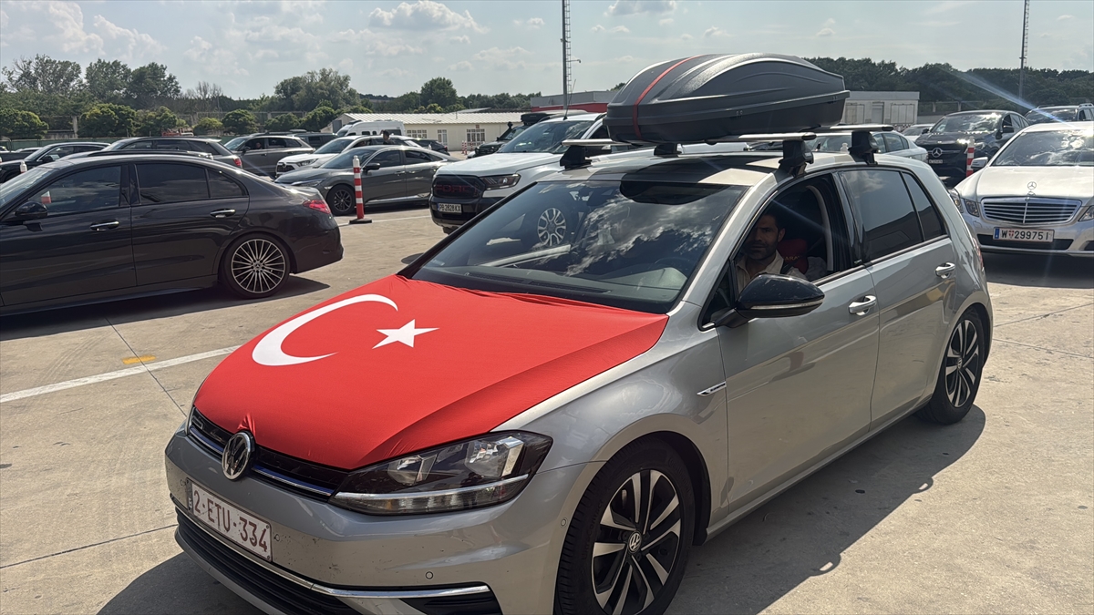 Gurbetçilerin, Avrupa ülkelerinden Türkiye'ye gelişleri sürüyor