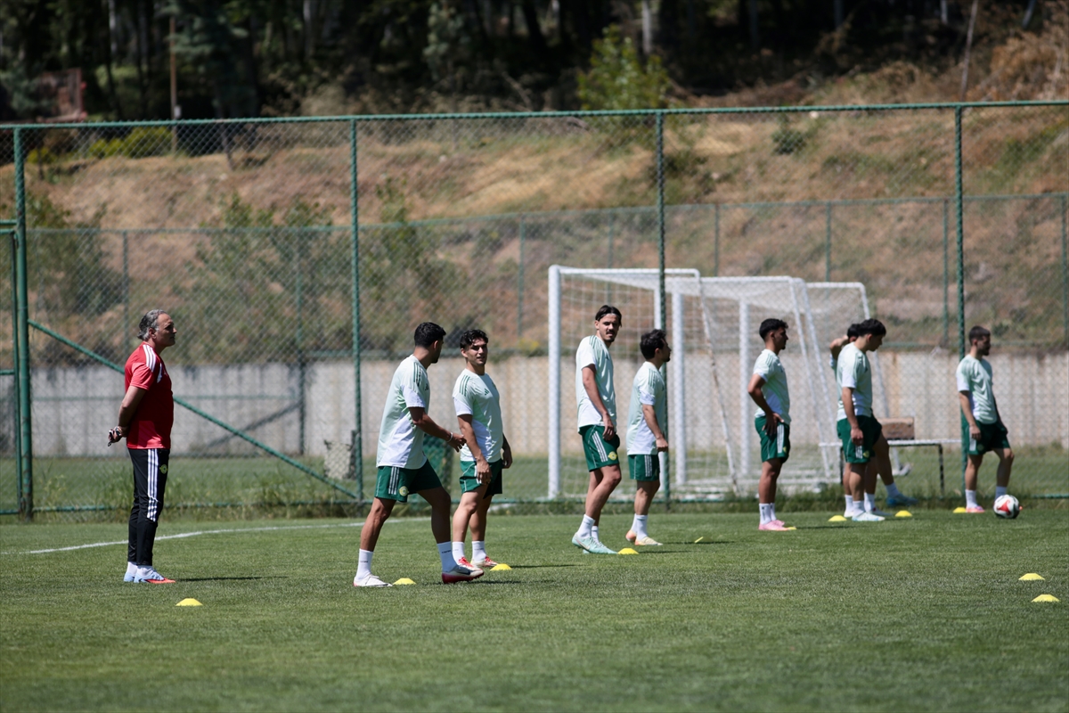 Esenler Erokspor, geçen sezon play-off'ta kaçırdığı Süper Lig'e bu kez şampiyon olarak çıkmak istiyor