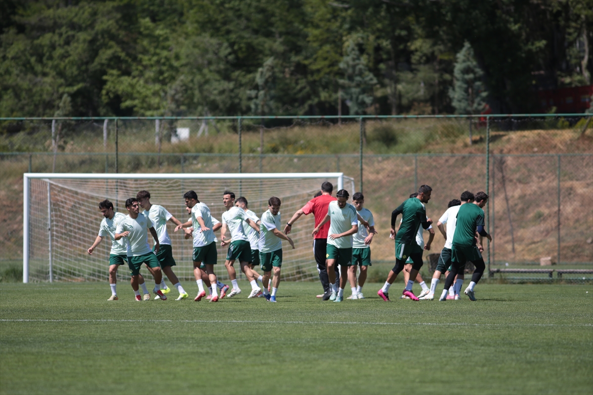 Esenler Erokspor, geçen sezon play-off'ta kaçırdığı Süper Lig'e bu kez şampiyon olarak çıkmak istiyor