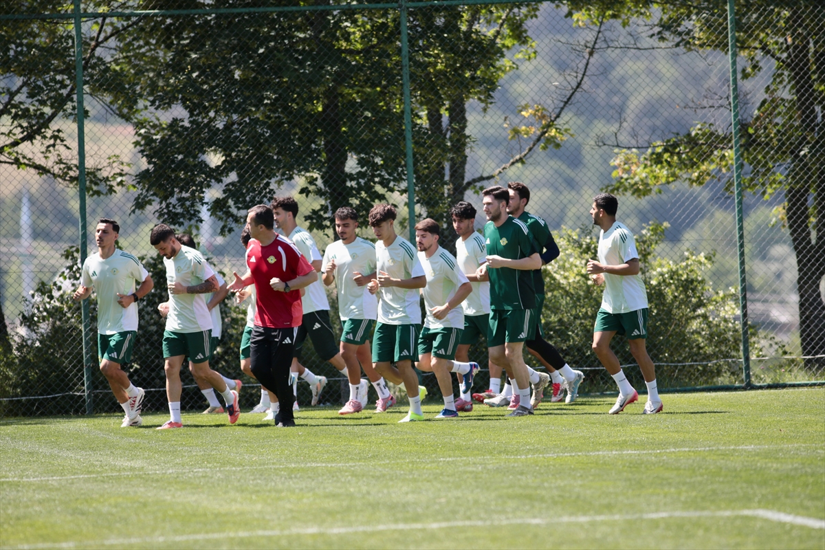 Esenler Erokspor, geçen sezon play-off'ta kaçırdığı Süper Lig'e bu kez şampiyon olarak çıkmak istiyor