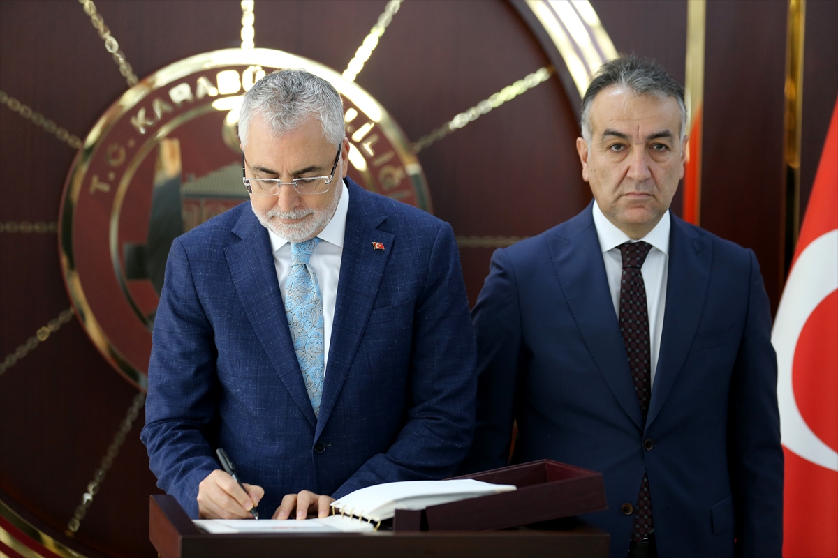 Çalışma ve Sosyal Güvenlik Bakanı Işıkhan, Karabük'te ziyaretlerde bulundu