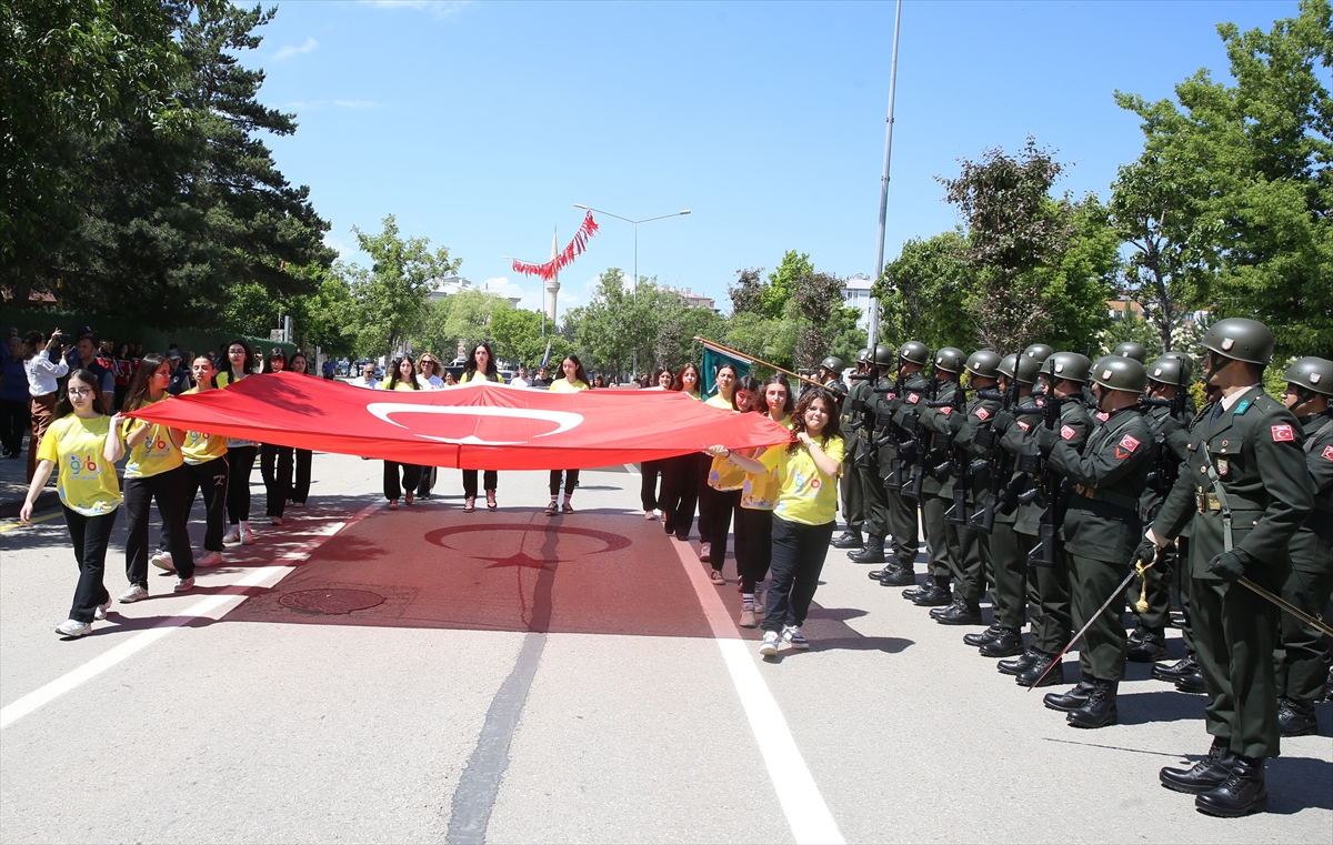 Atatürk'ün Erzurum'a gelişinin 107. yıl dönümü törenle kutlandı