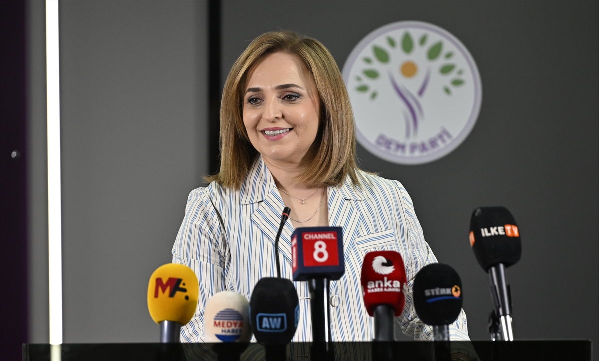 DEM Parti Sözcüsü Doğan, basın toplantısı düzenledi