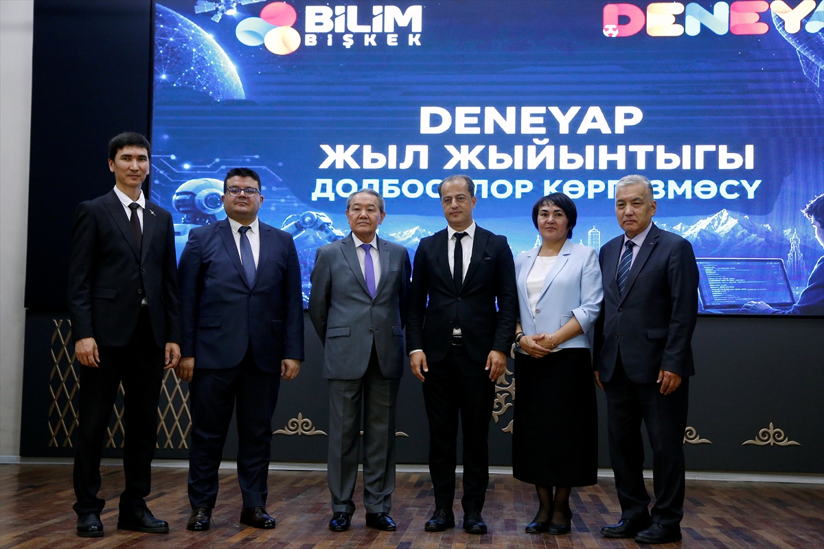 Kırgızistan'da Bilim Bişkek İnovasyon Merkezi'ndeki öğrenciler dönem sonu şenliğinde projelerini tanıttı