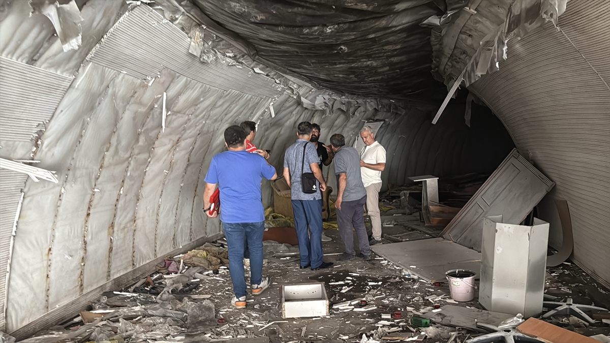 Zonguldak'ta iş hanının yıkıldığı alanda bulunan sığınak incelenecek