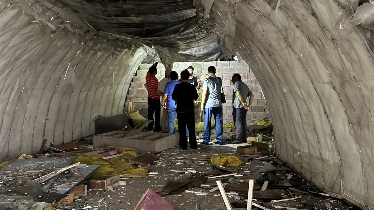 Zonguldak'ta iş hanının yıkıldığı alanda bulunan sığınak incelenecek