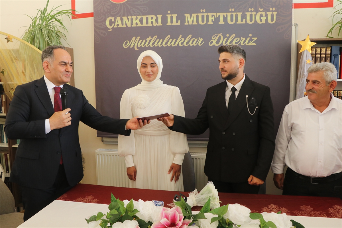 Çankırı'da, TDV'nin "İki İnsan Bir Hayat Projesi" kapsamında genç çift dünyaevine girdi