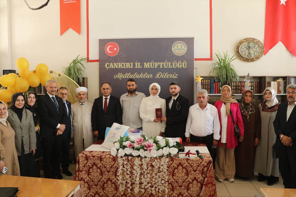 Çankırı'da, TDV'nin "İki İnsan Bir Hayat Projesi" kapsamında genç çift dünyaevine girdi