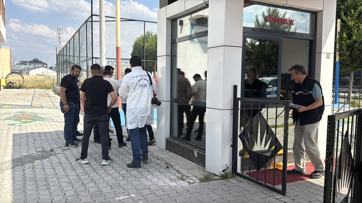 Kütahya'da servis işletmecisi silahlı saldırıda yaralandı
