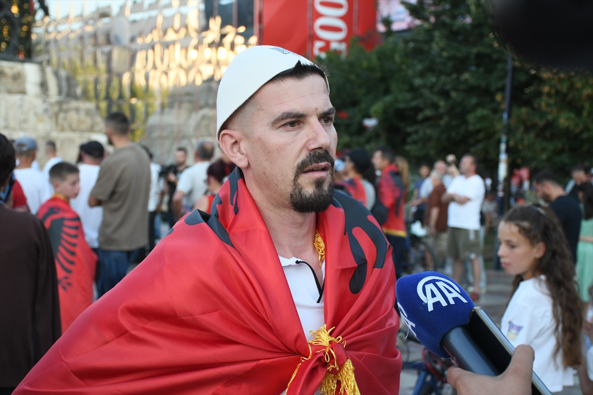 Arnavutluk'ta Zvernec'teki turizm projesine karşı gösteriler sürüyor