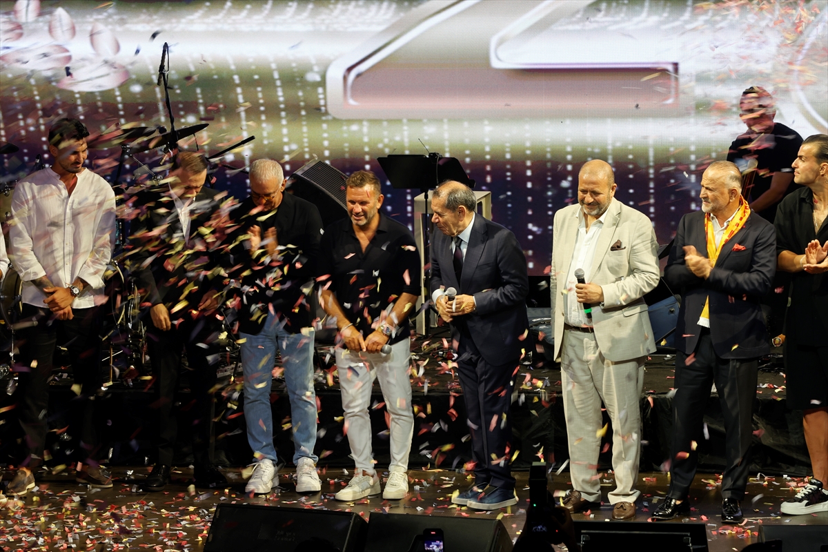 Bodrum'da Galatasaray'ın 26. şampiyonluğu için gece düzenlendi