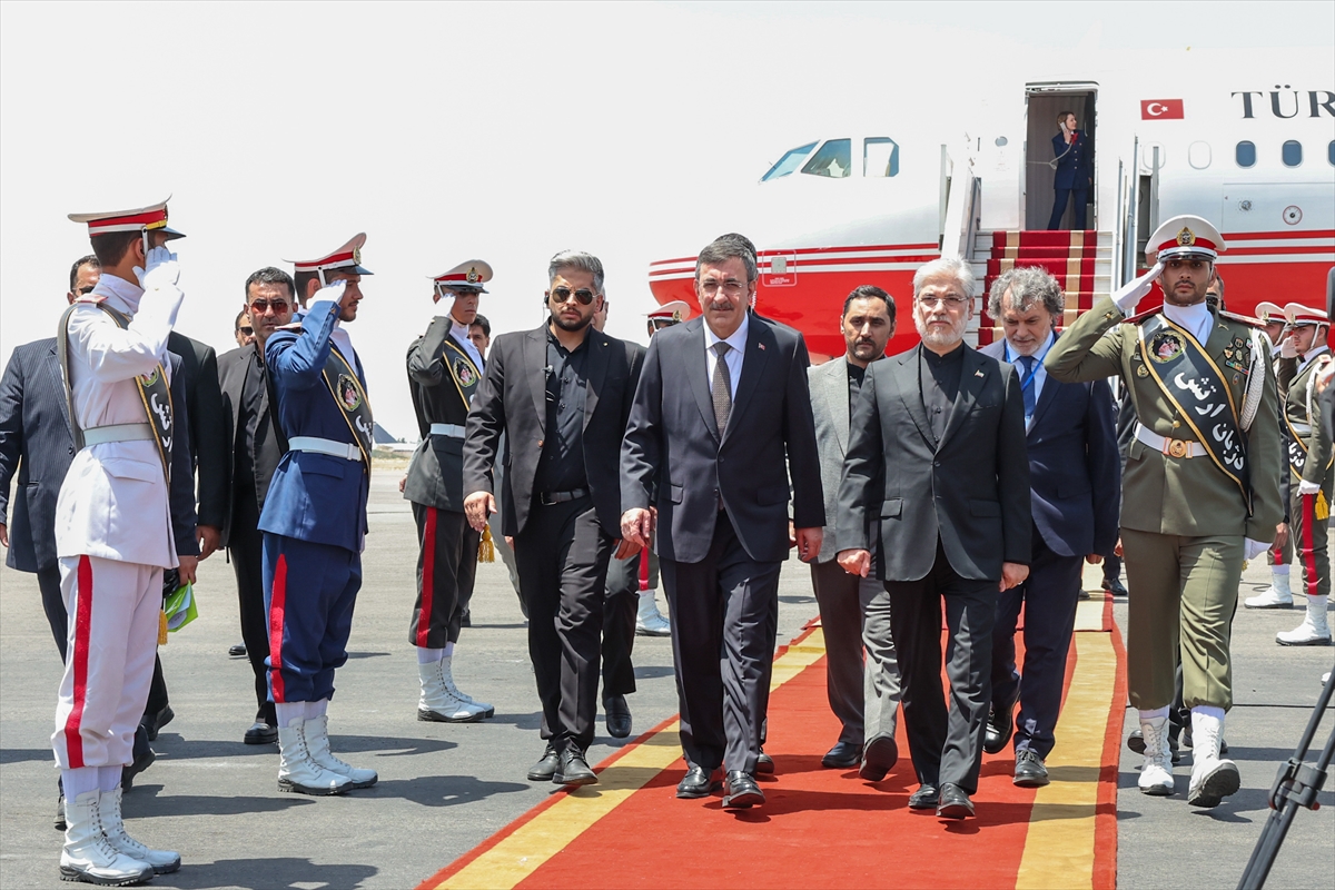 Cumhurbaşkanı Yardımcısı Yılmaz, İran Cumhurbaşkanı Pezeşkiyan ile Tahran’da bir araya geldi