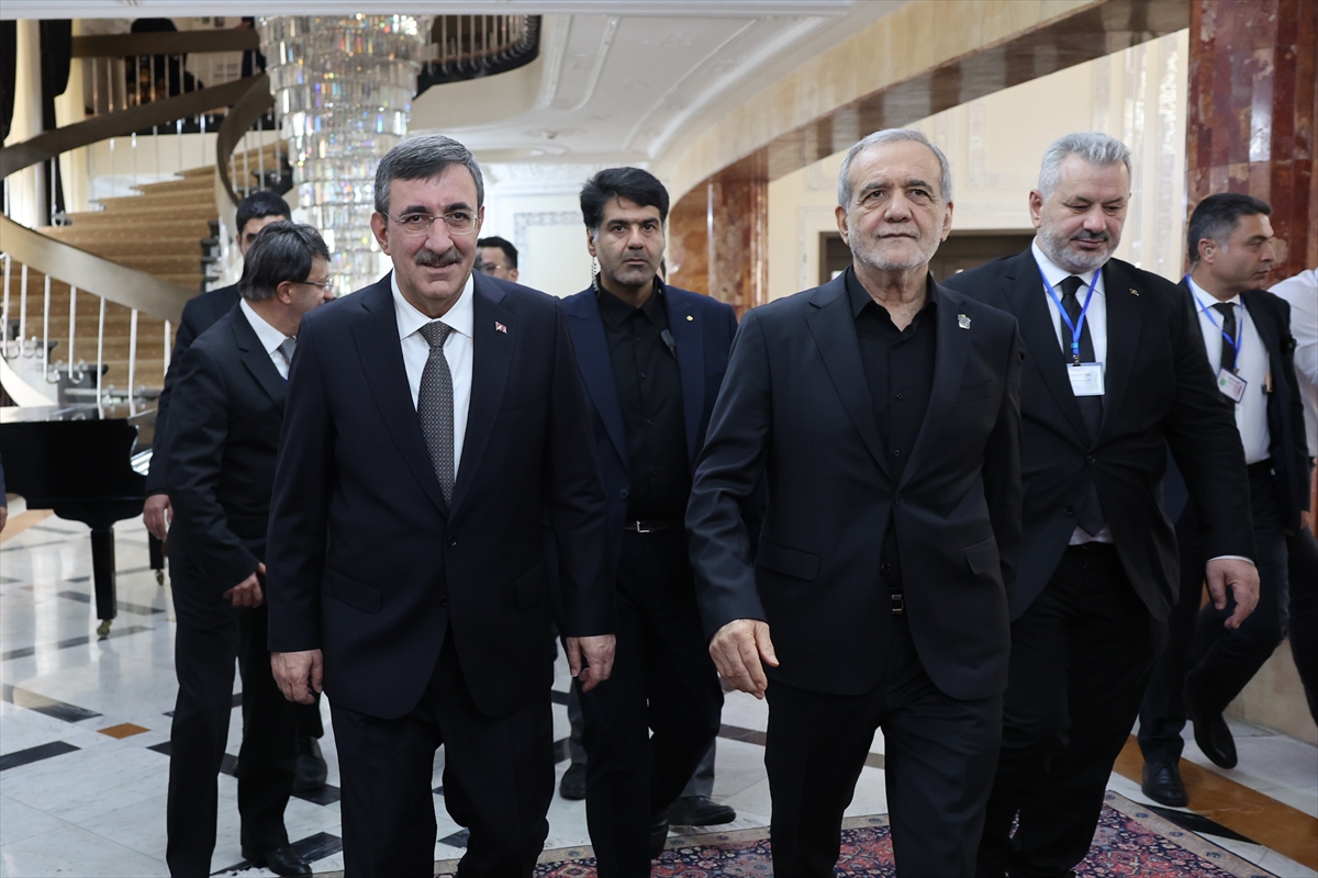 Cumhurbaşkanı Yardımcısı Yılmaz, İran Cumhurbaşkanı Pezeşkiyan ile Tahran’da bir araya geldi