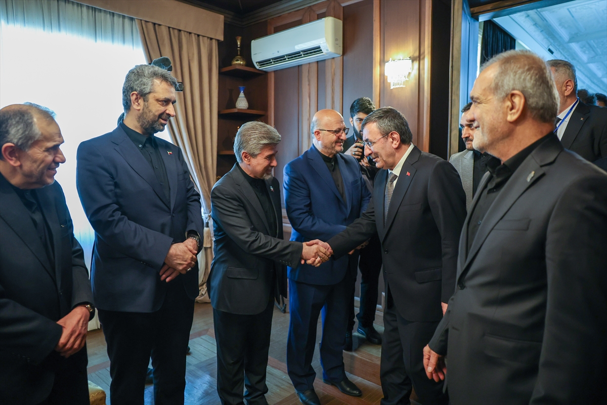 Cumhurbaşkanı Yardımcısı Yılmaz, İran Cumhurbaşkanı Pezeşkiyan ile Tahran’da bir araya geldi