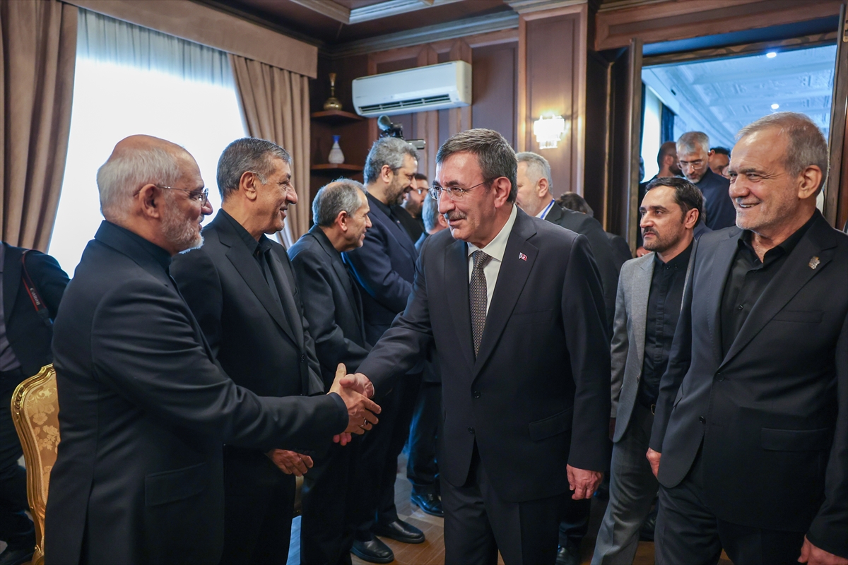 Cumhurbaşkanı Yardımcısı Yılmaz, İran Cumhurbaşkanı Pezeşkiyan ile Tahran’da bir araya geldi