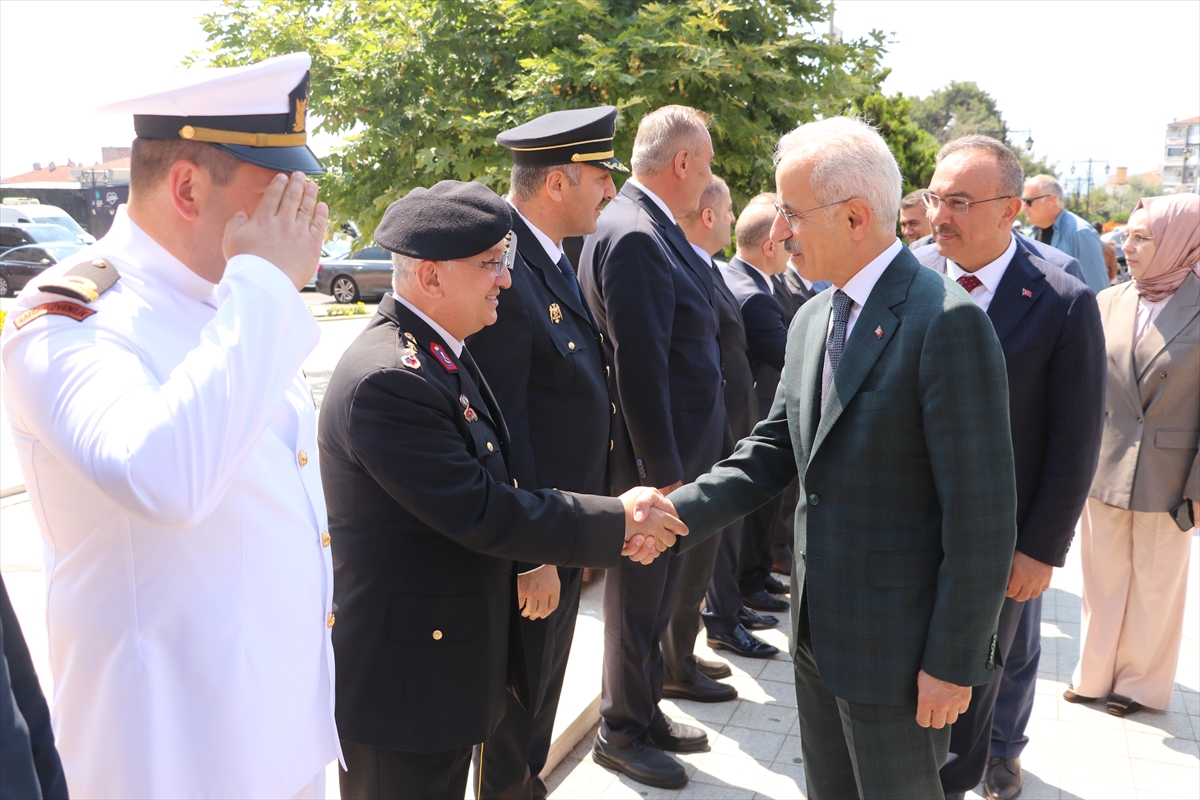 Ulaştırma ve Altyapı Bakanı Uraloğlu, Tekirdağ'da ziyaretlerde bulundu