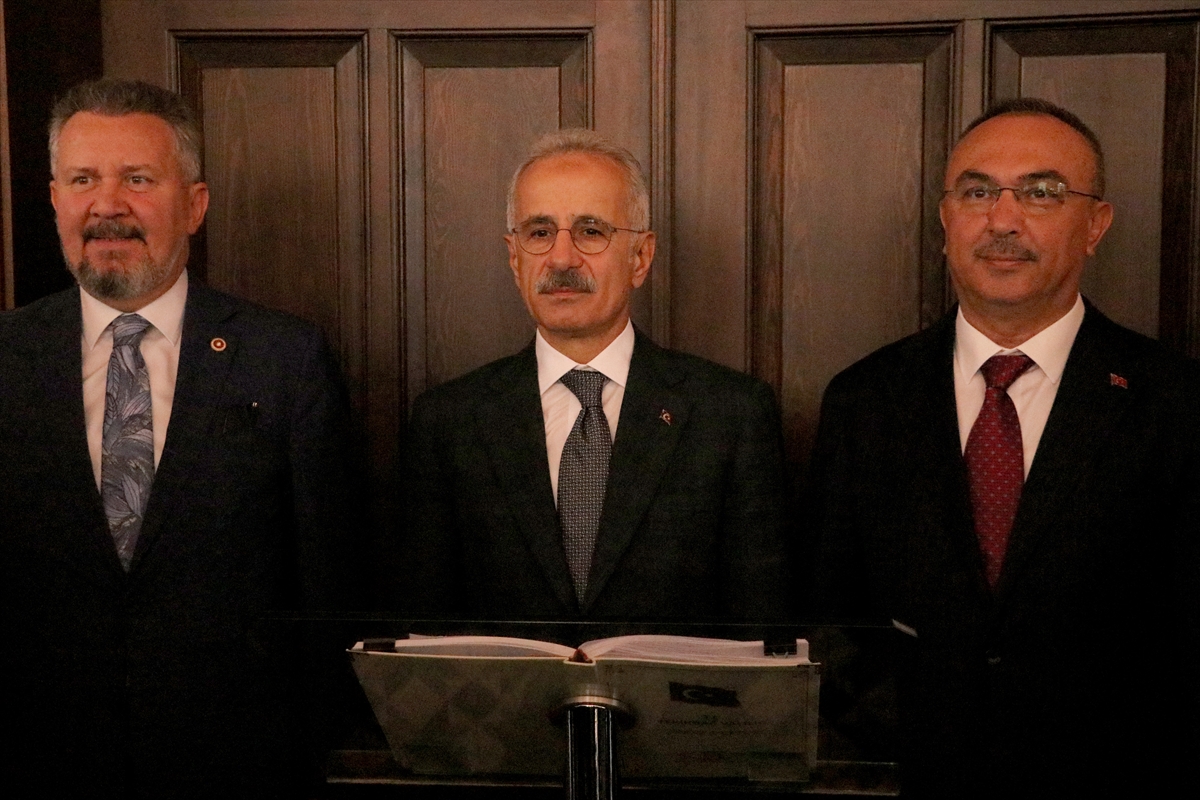 Ulaştırma ve Altyapı Bakanı Uraloğlu, Tekirdağ'da ziyaretlerde bulundu