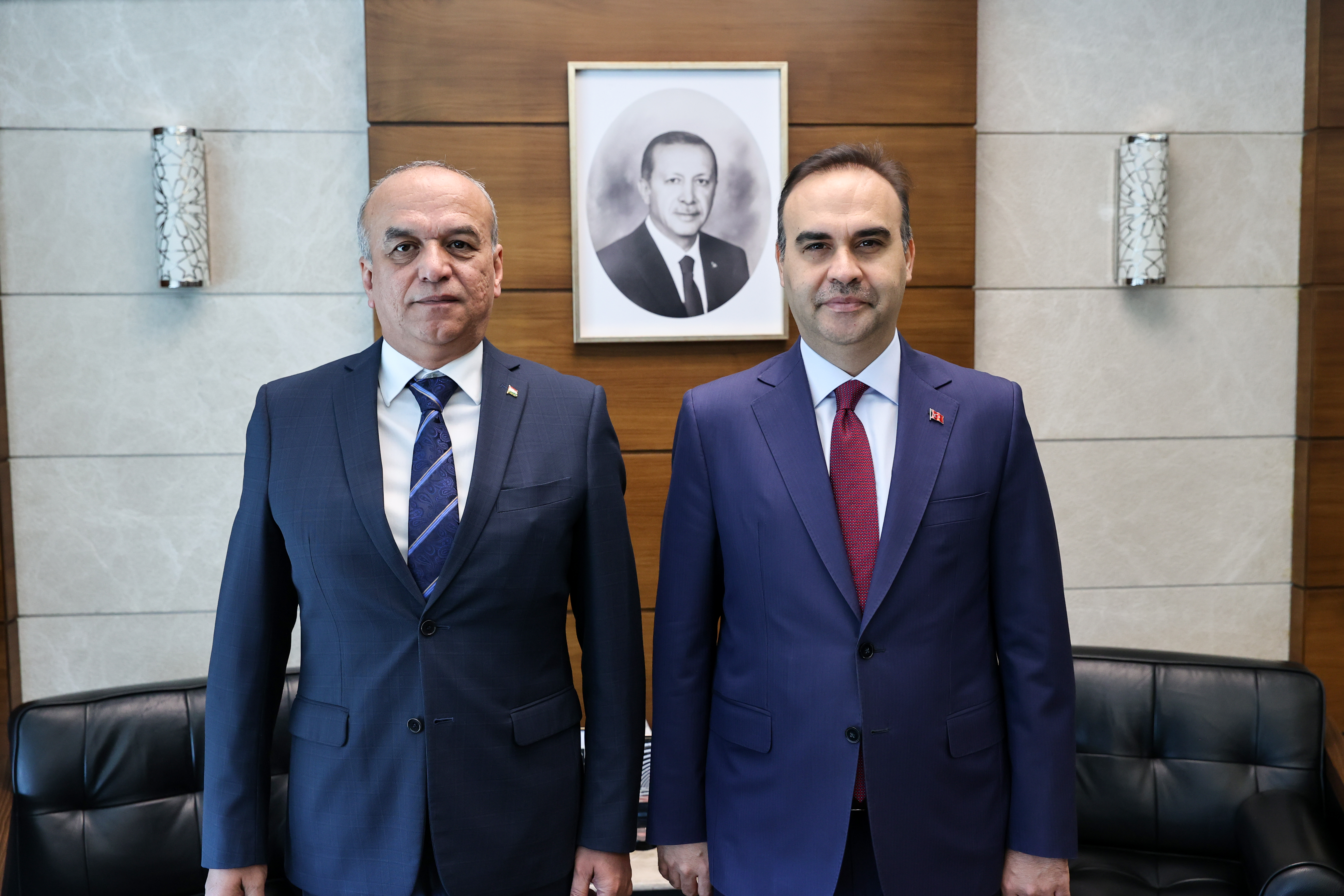 Bakan Kacır: 7 büyükelçiyle görüştü