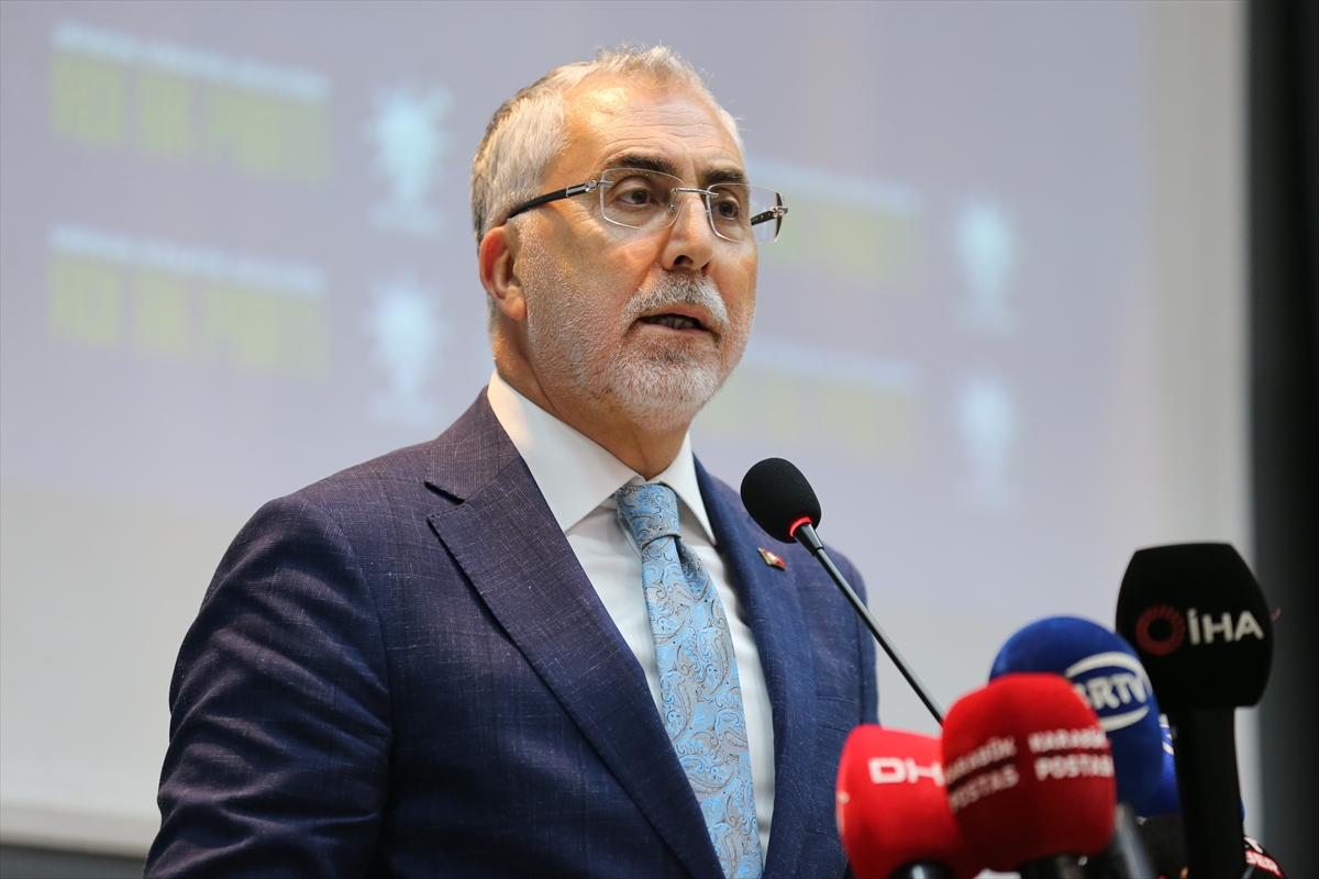 Bakan Işıkhan, Karabük'te "Genişletilmiş İl Danışma Meclisi Toplantısı"nda konuştu: