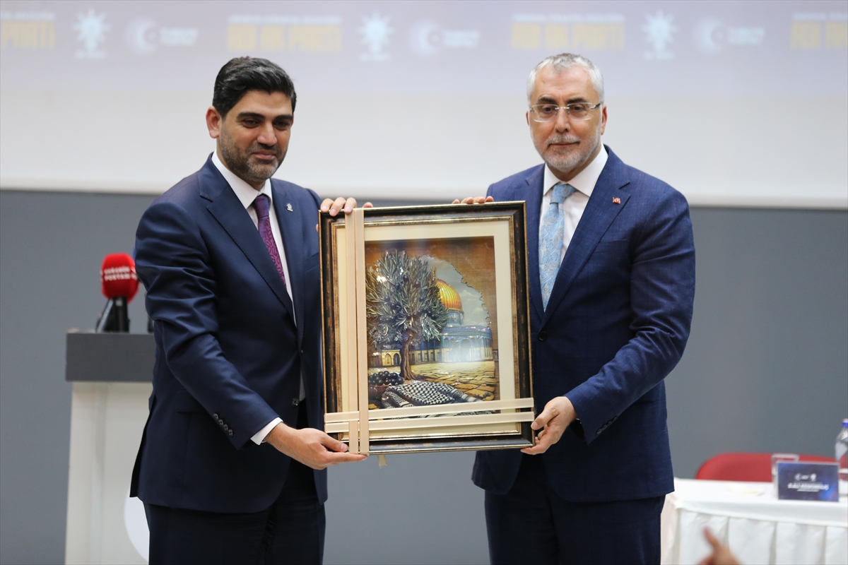 Bakan Işıkhan, Karabük'te "Genişletilmiş İl Danışma Meclisi Toplantısı"nda konuştu: