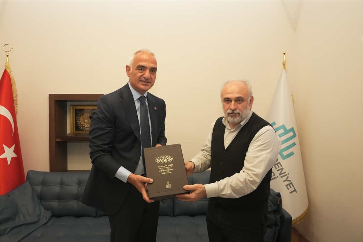 Kültür ve Turizm Bakanı Ersoy, bilim tarihçisi Prof. Dr. İhsan Fazlıoğlu ile görüştü