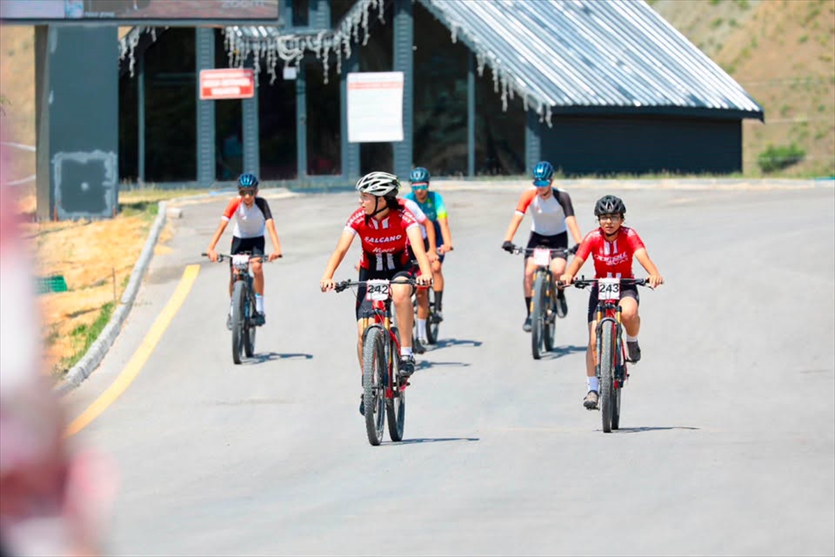Ergan MTB Cup Yarışı Erzincan'da Başladı