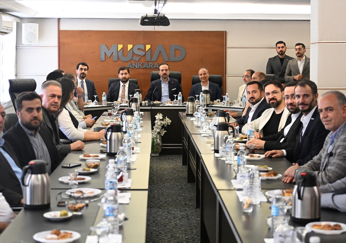 AK Parti Genel Başkan Yardımcısı Zorlu, Çankaya'da bazı STK'leri ziyaret etti