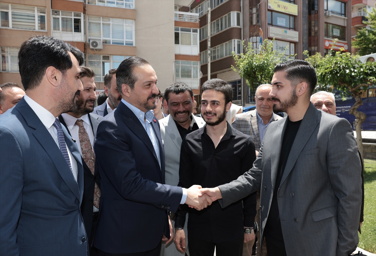 AK Parti Genel Başkan Yardımcısı Zorlu, Çankaya'da bazı STK'leri ziyaret etti