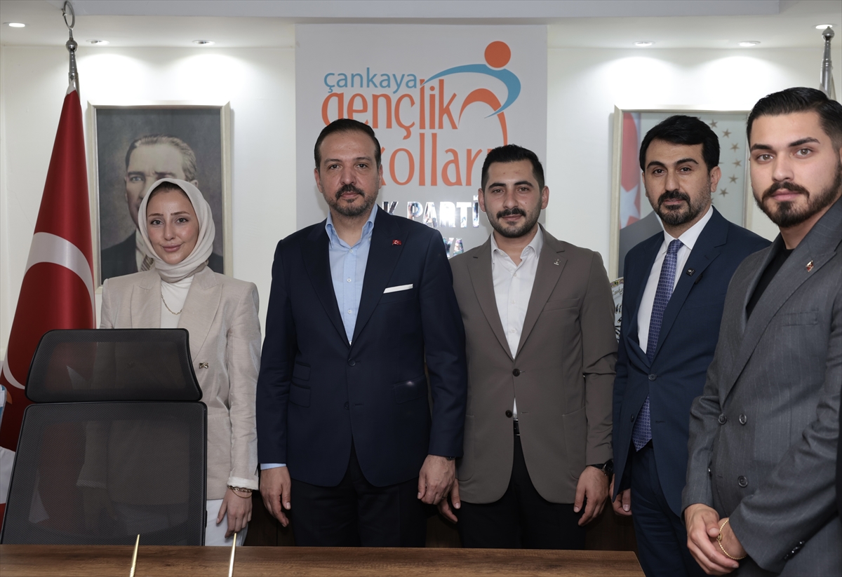 AK Parti Genel Başkan Yardımcısı Zorlu, Çankaya'da bazı STK'leri ziyaret etti