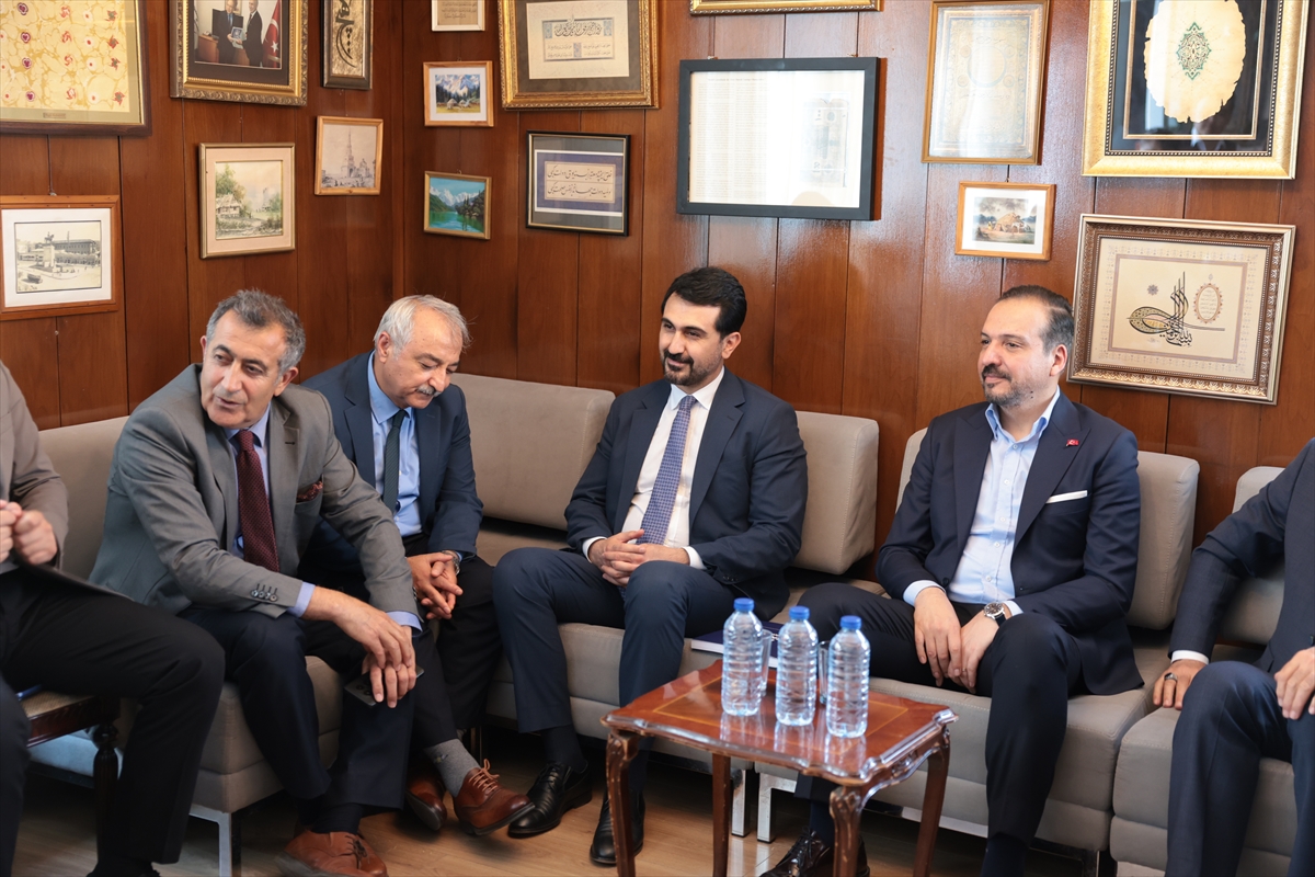 AK Parti Genel Başkan Yardımcısı Zorlu, Çankaya'da bazı STK'leri ziyaret etti