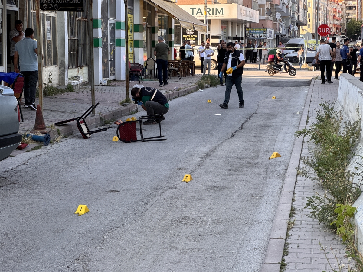 Niğde'de iki grup arasında çıkan silahlı kavgada 4 kişi yaralandı