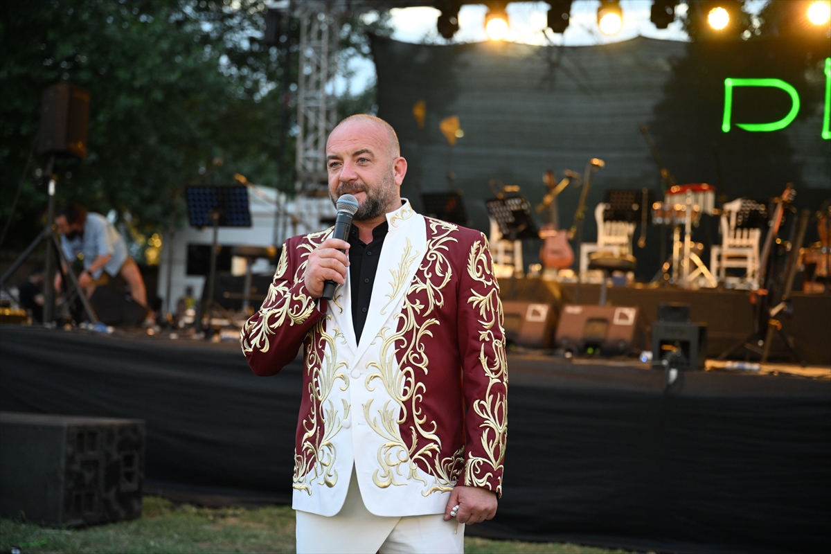 Özünlü: Genç pehlivanlara büyük ödül açıklanacak