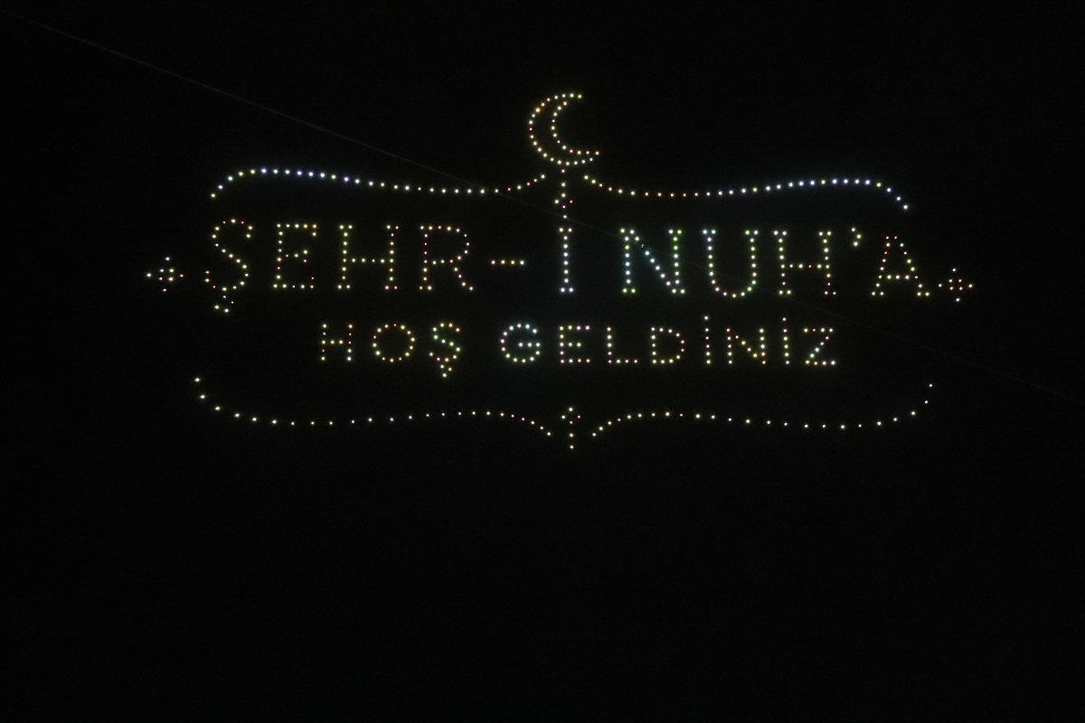 Şırnak'ta "Hz. Nuh'u Anma Merasimi"nde 500 dronla gösteri düzenlendi