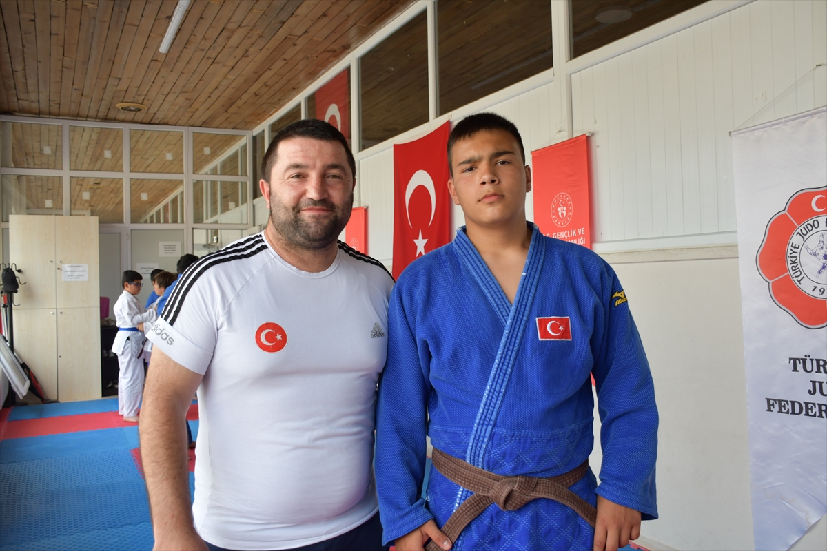 Yetenek taramasıyla keşfedildiği judoda milli formayla Avrupa Kupası'na hazırlanıyor